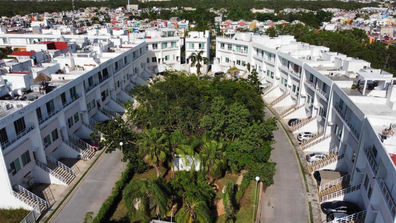 Geek-Chic Townhouse Villa Playa del Carmen Exteriör bild